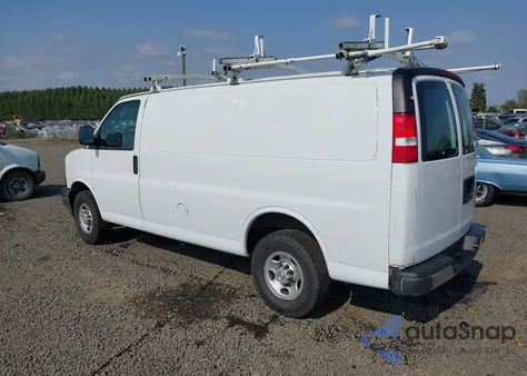 2019 Chevrolet Express 2500 Work Van из США, поврежденный, VIN 1GCWGAFP3K1358948